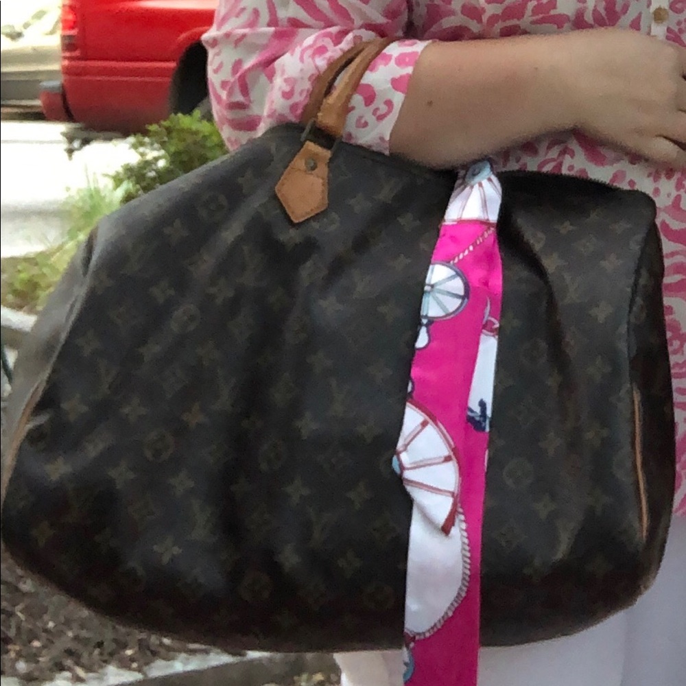 Authentic Louis Vuitton speedy 40